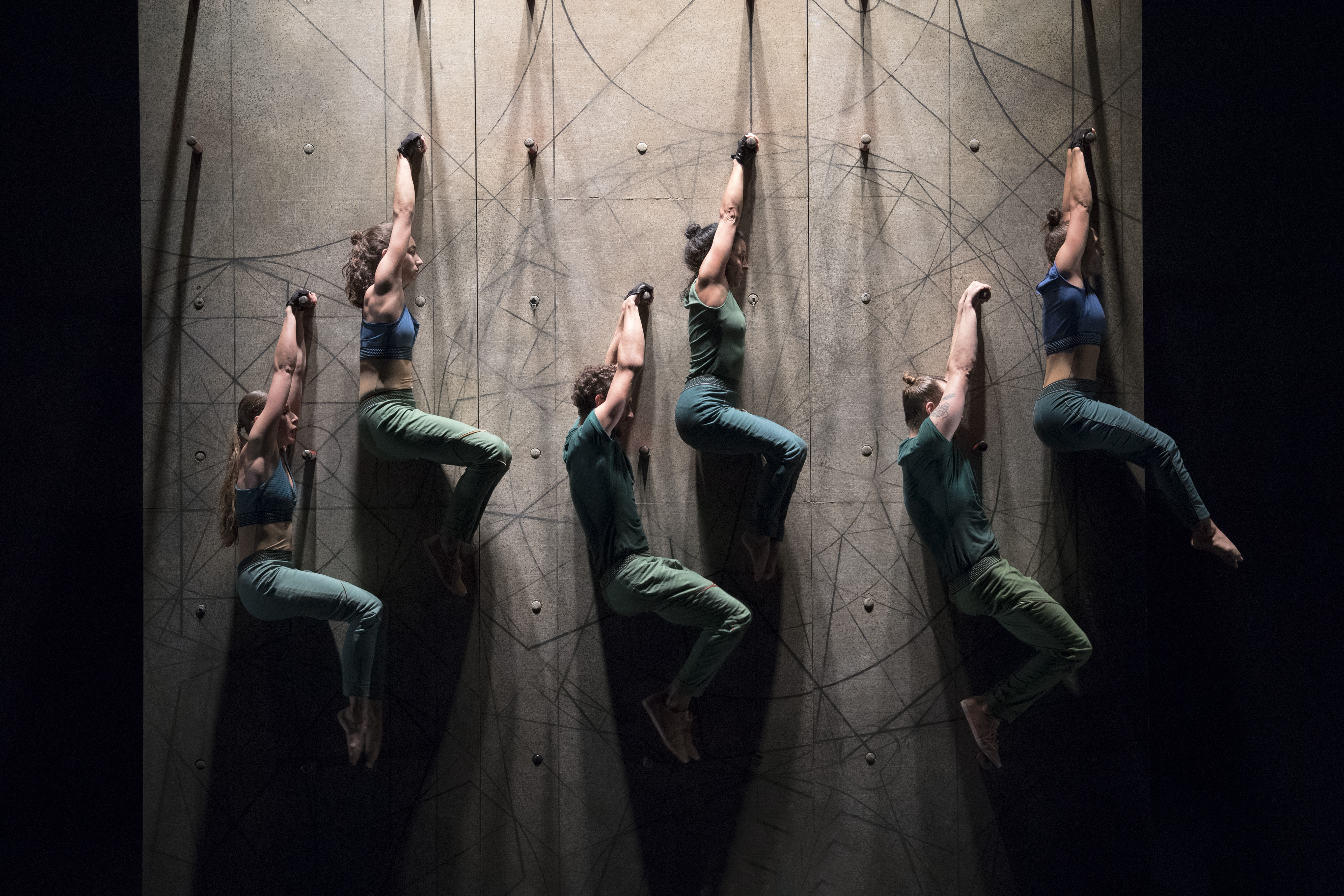 Vertikal - La Batoude, centre des arts du cirque et de la rue