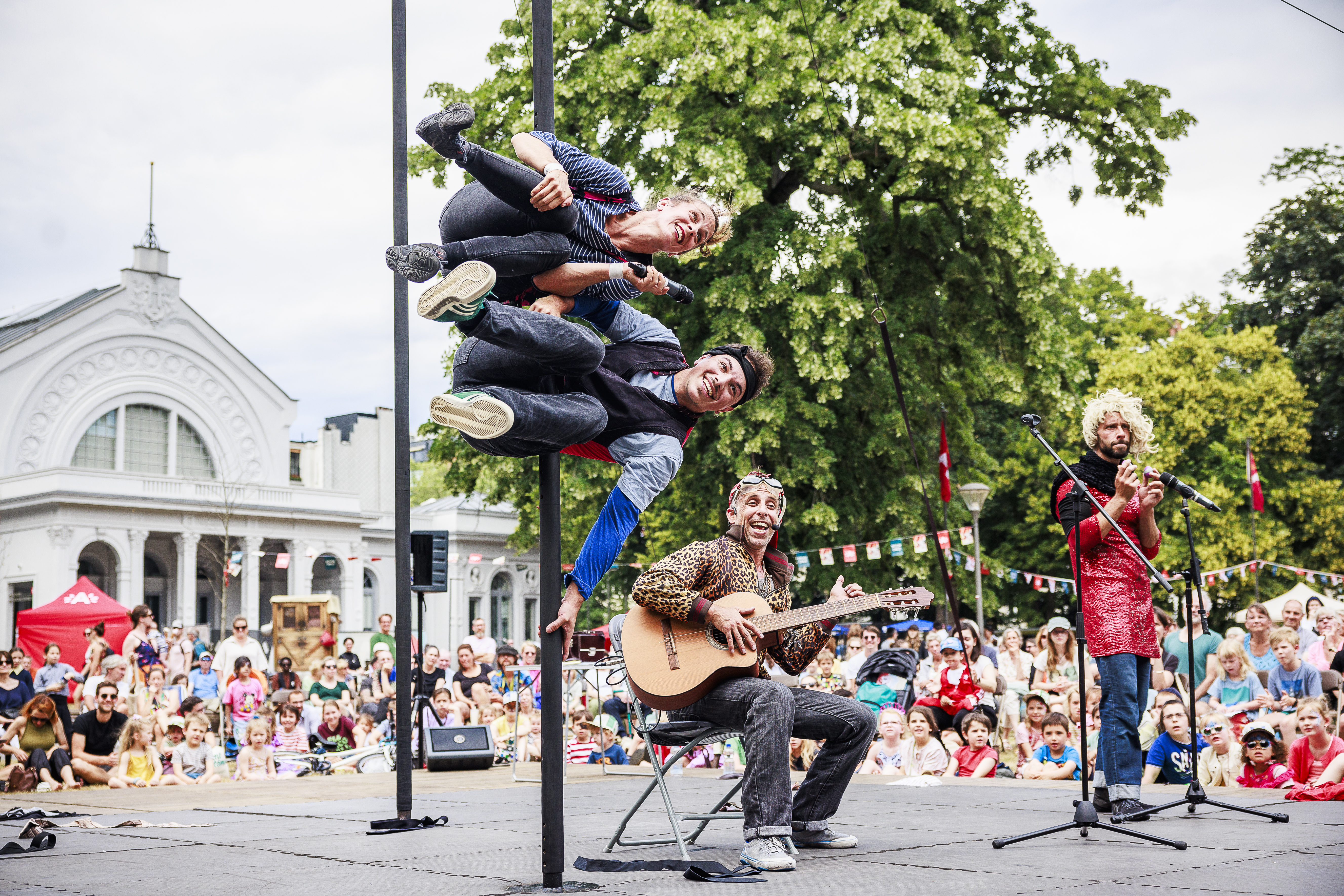 Les Foulées de la Rue / Entre Nous - La Batoude, centre des arts du cirque et de la rue